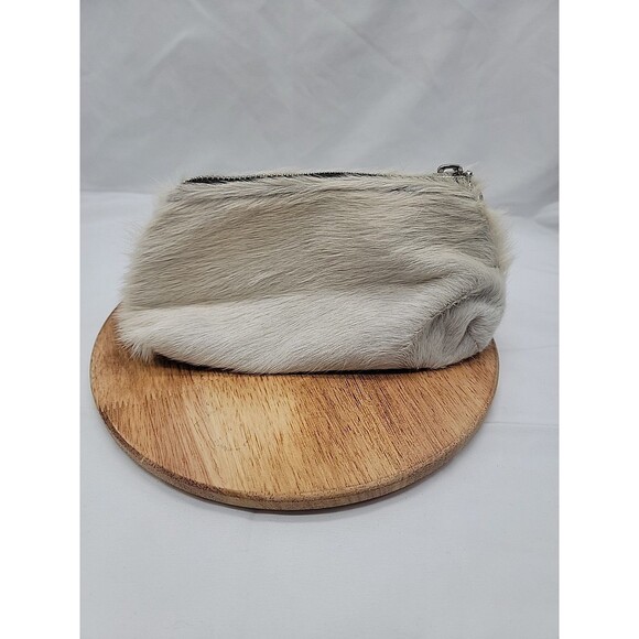 Lynn Tallerico Genuine Leather And Fur Wristlet/Clutch 9x4.5x3 - Picture 4 of 10